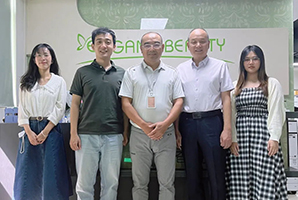 共建美好社會丨慈善與發(fā)展同行，愛心與責(zé)任并肩，鵬灣公益走訪理事企業(yè)深圳市雅香麗集團